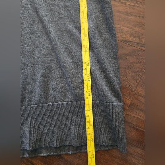 Banana Republic Silk Cashmere Charcoal V Neck Sweater XS - Picture 6 of 8
